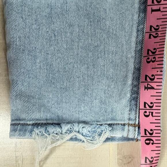 Time and Tru Light Wash Distressed Ankle Jeans Women’s Size 6 Regular Raw Hem - Picture 8 of 8